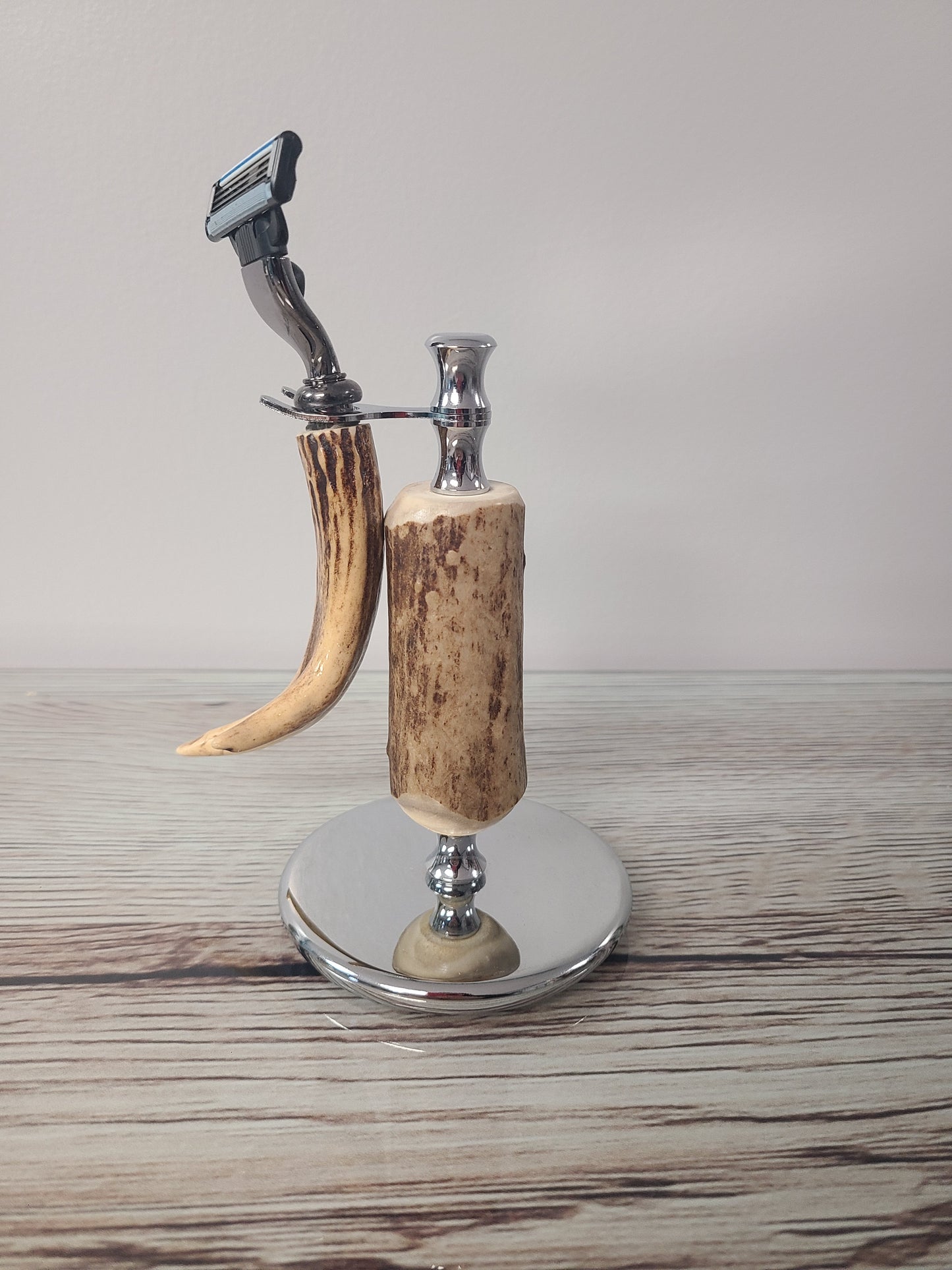 Deer Antler Razor