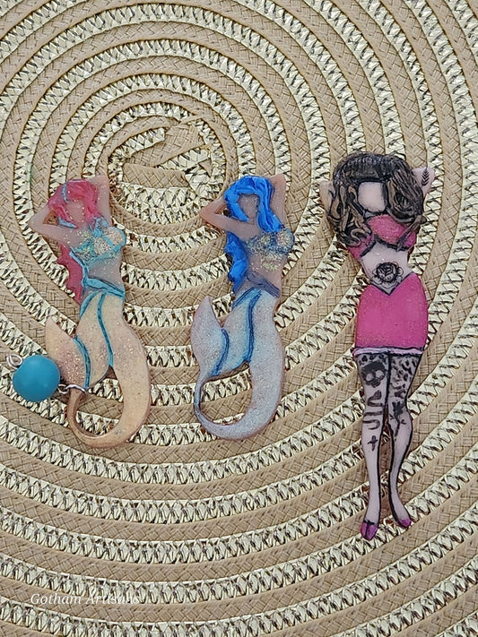 mermaid & pinup girl magnets - 1