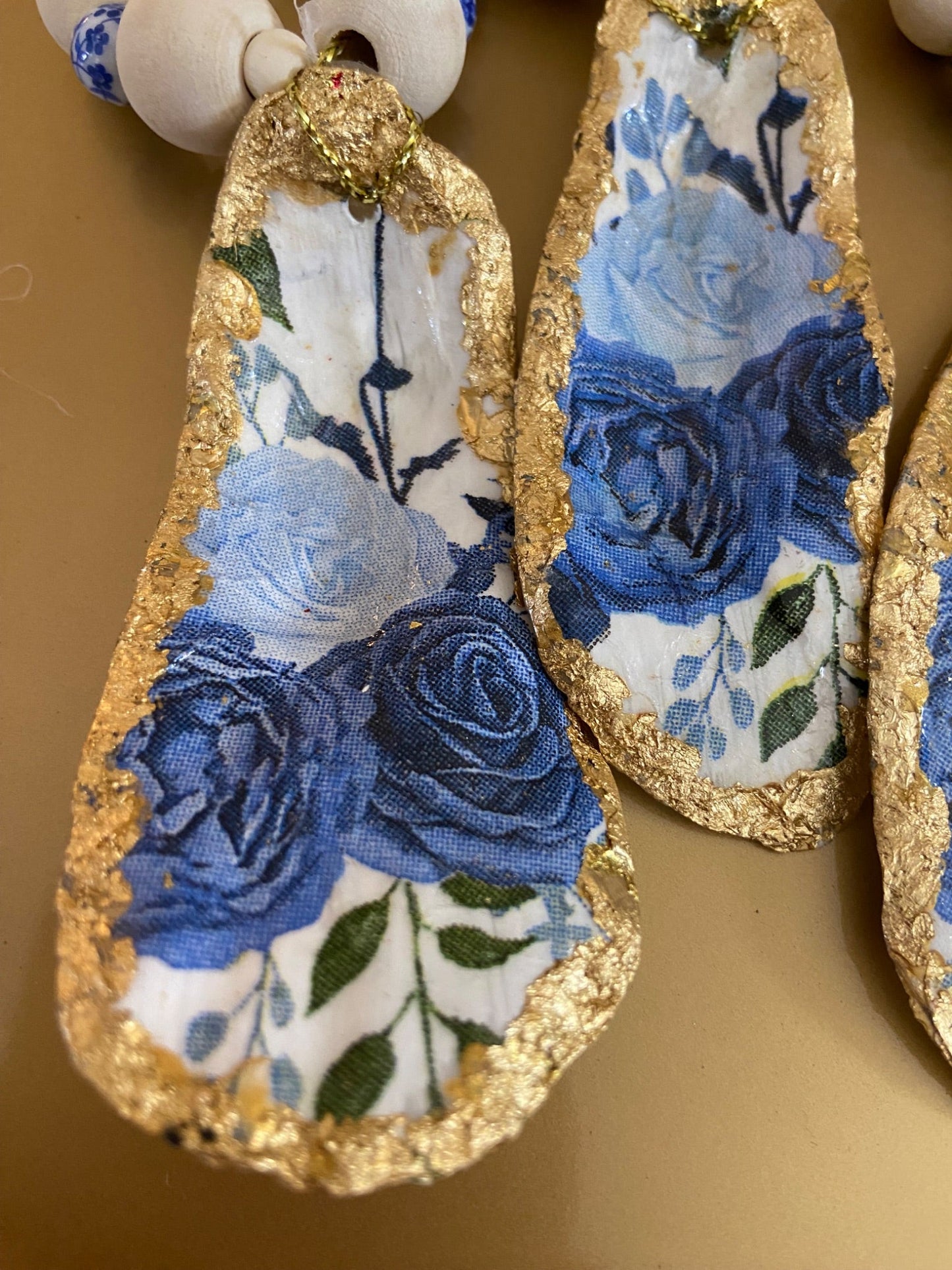 Blue Flower Oyster Shell Napkin Ring set of 4 - 4