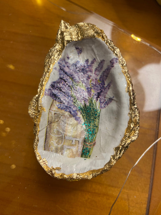 Lavender flower oyster shell trinket/dish - 1