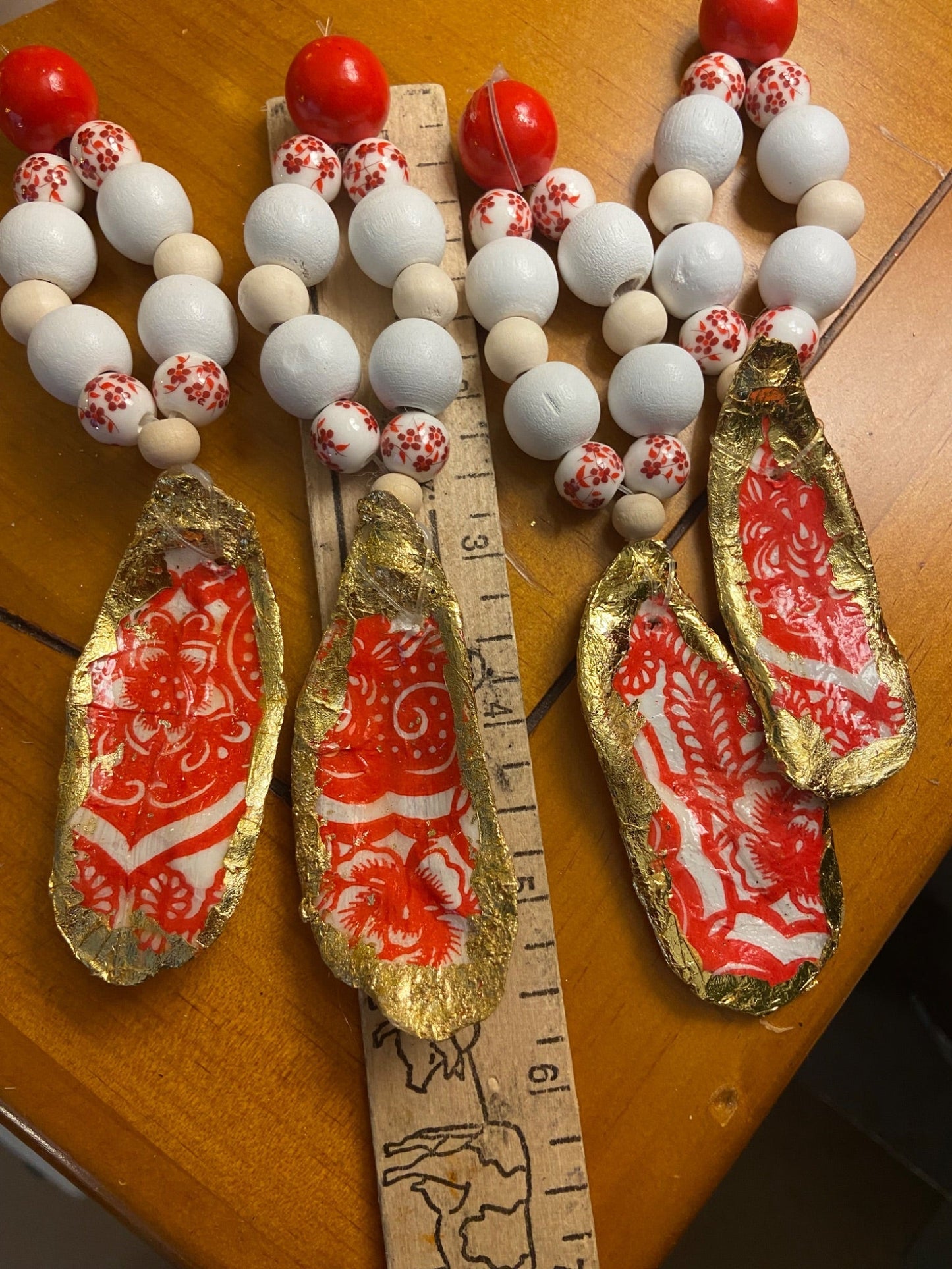 Red chinoiserie Oyster Shell napkin rings set of 4 - 4