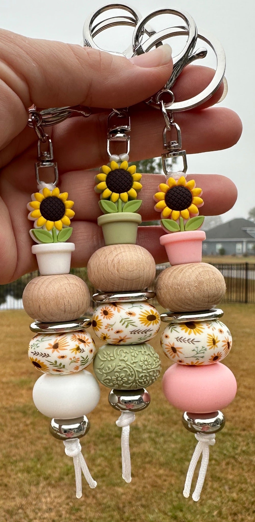 Sunflower pot keychain - 1