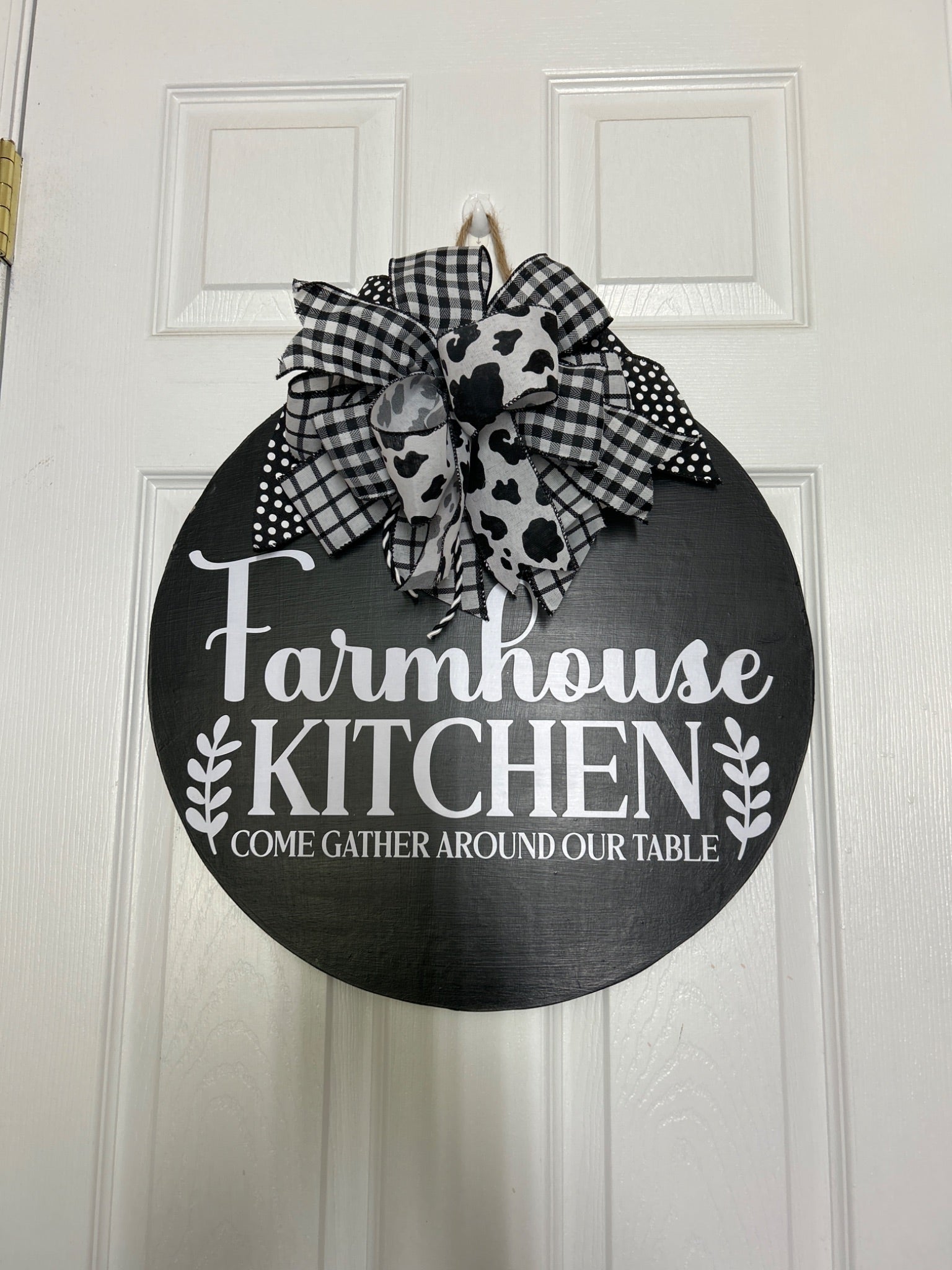 Farmhouse kitchen round  - 1