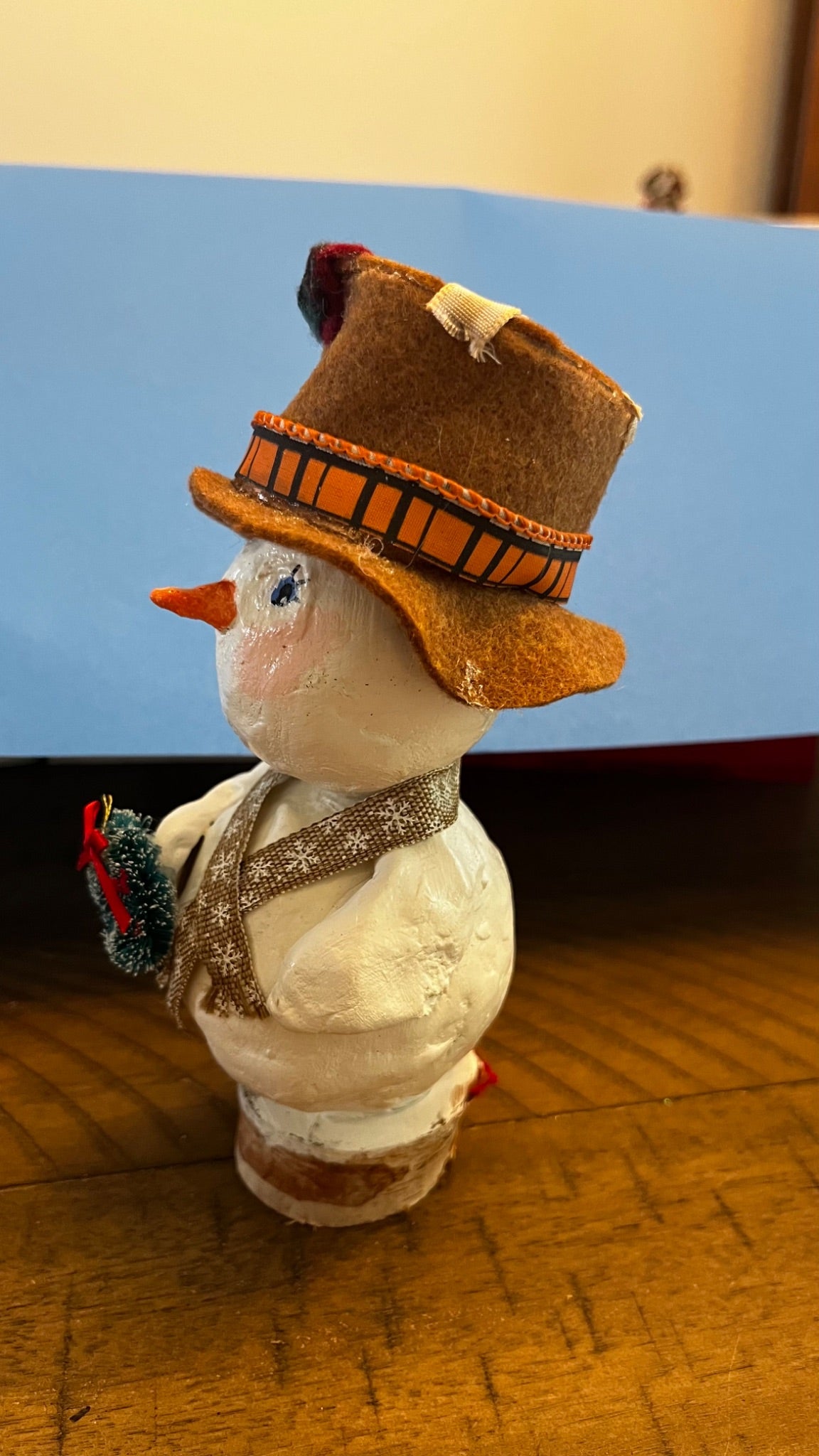 Hand sculpted  snowman with hat - 3