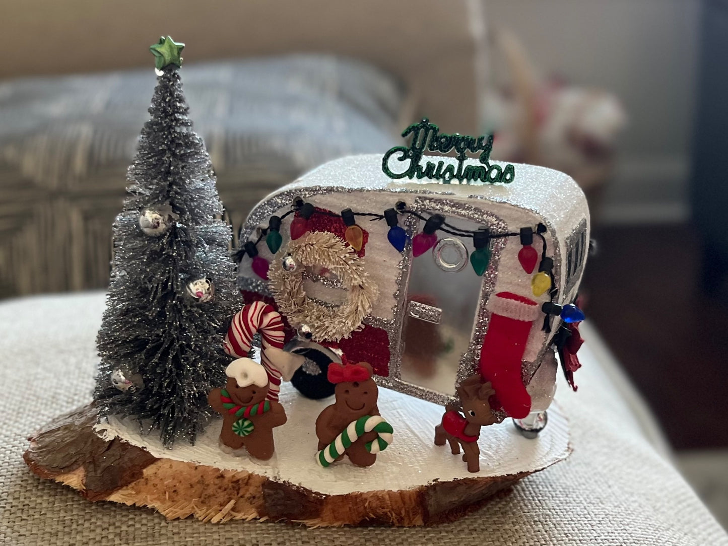 Gingerbread Christmas trailer scene - 1