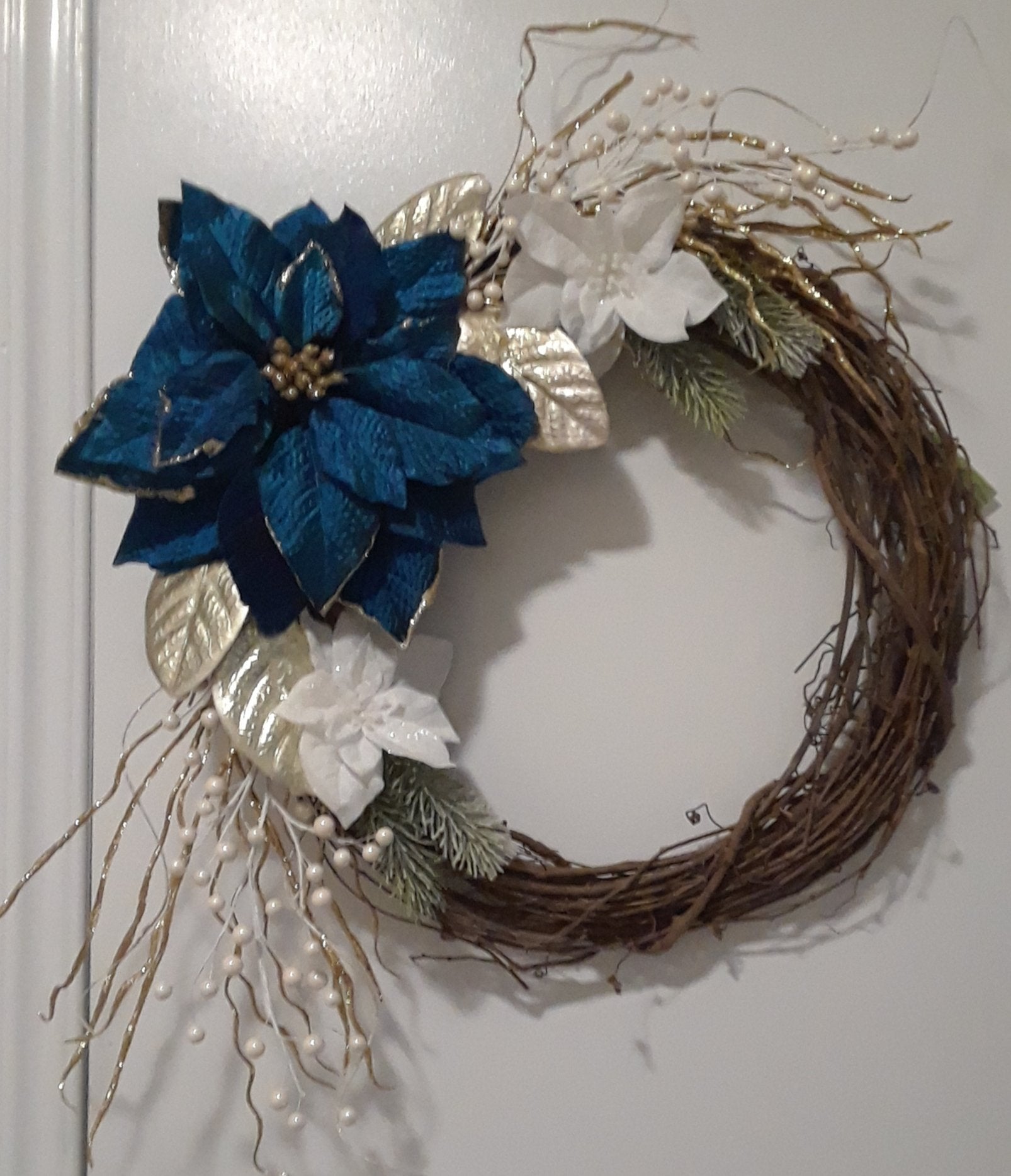 Blue flower winter wreath - 1