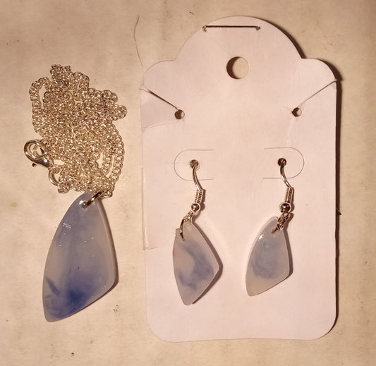 resin blue & white Angel necklace set - 1