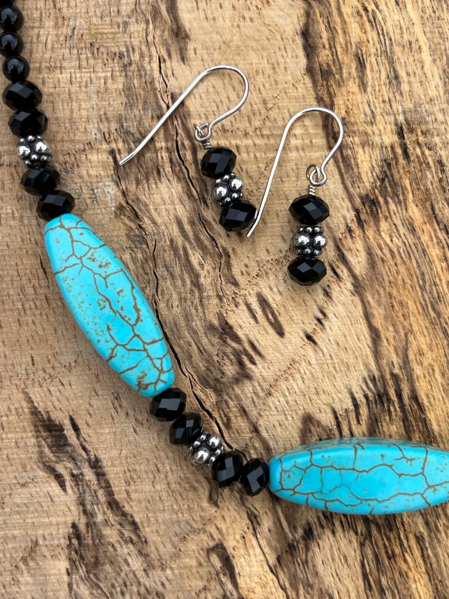 Turquoise (Chinese) crystal and black onyx necklace set - 3