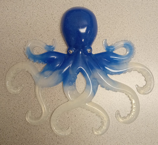 resin blue & white Octopus  - 1