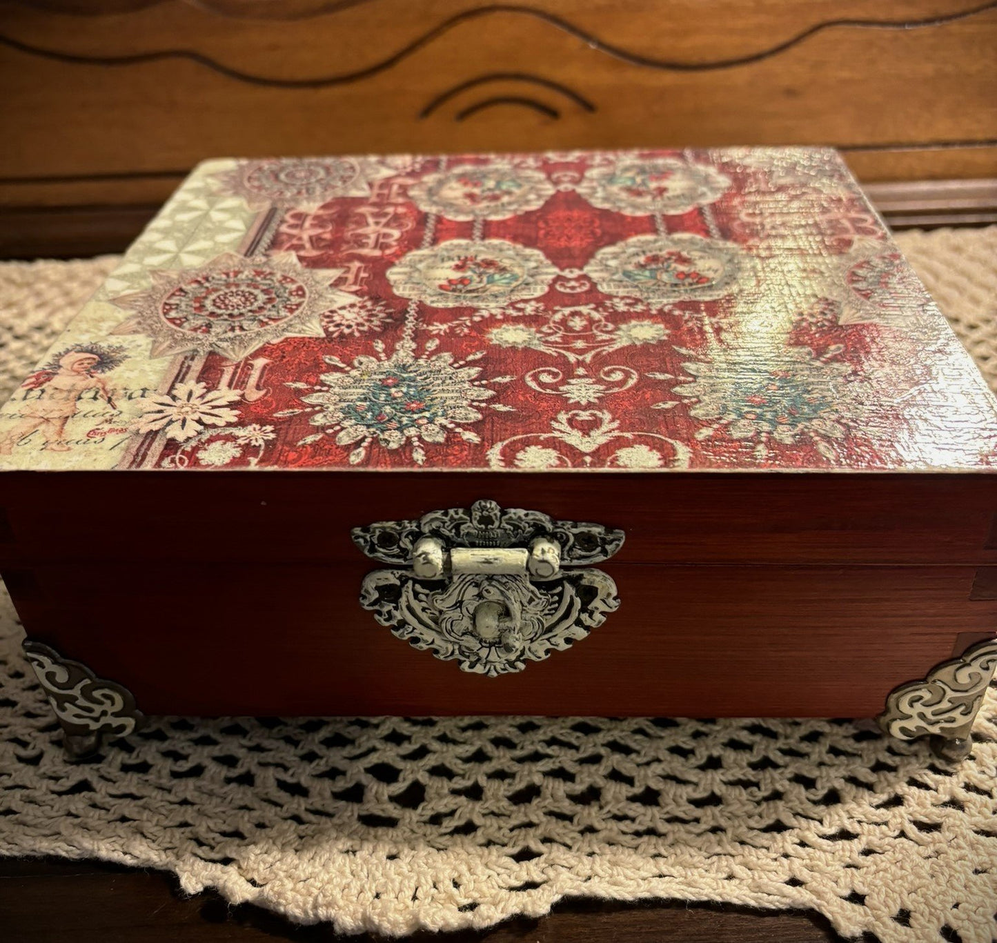 Victorian mini ornament box - 2