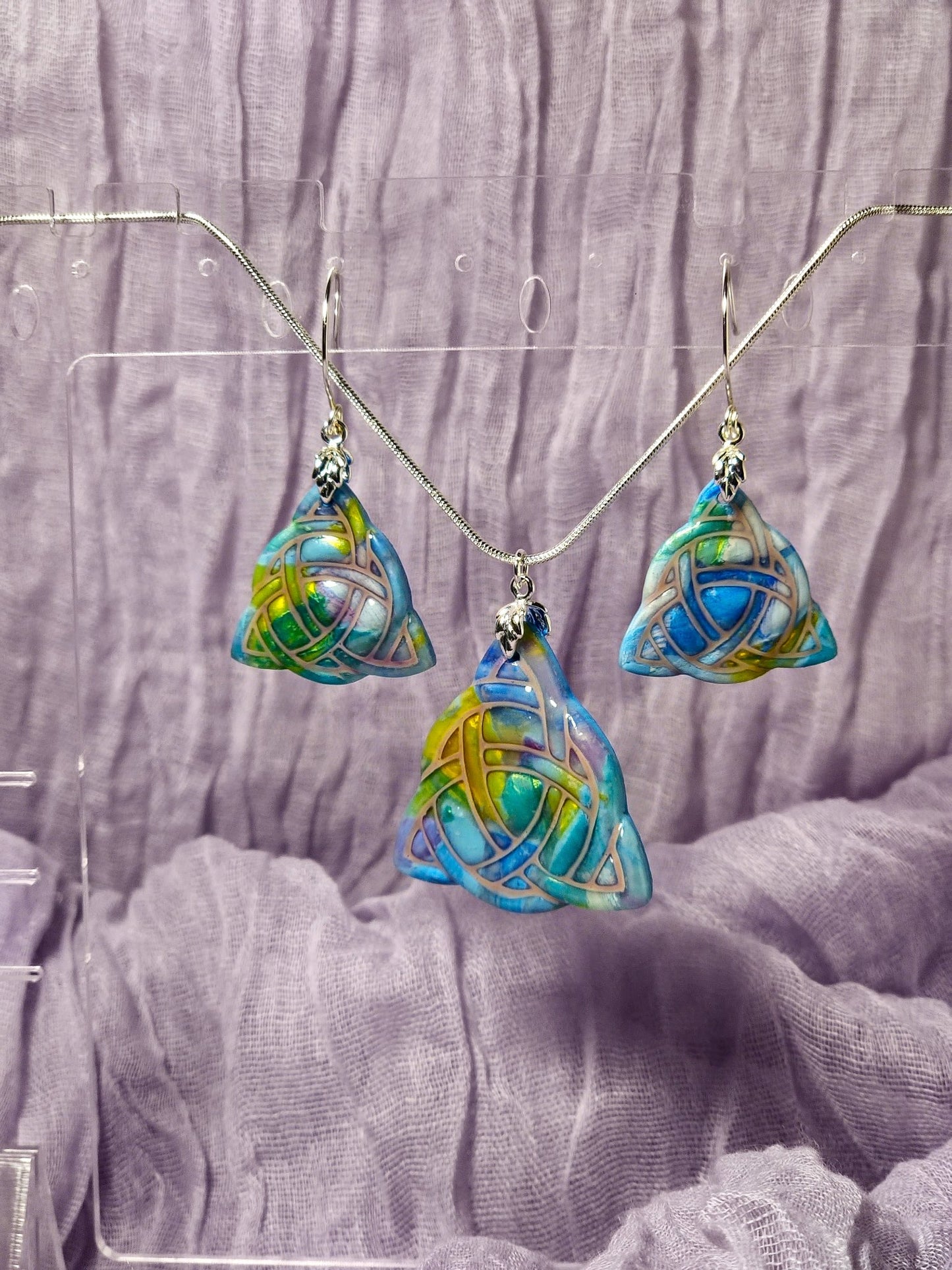 Triquetra/Trinity Knot Pastel Set Necklace and Earrings - 1