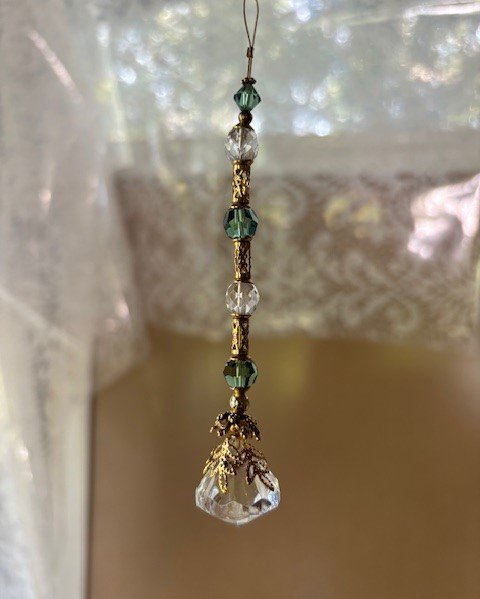 Suncatcher Emerald Teardrop Angel - 1