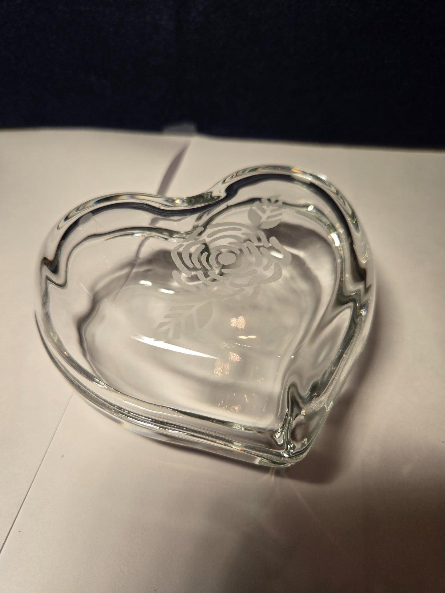 Etched Heart dish w lid - 2