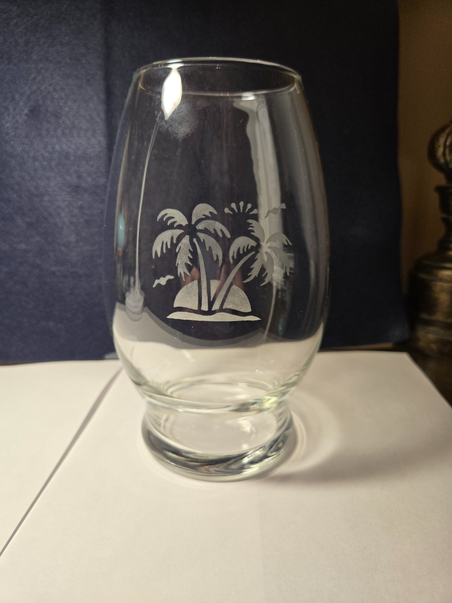 Etched Vase w Palm Tree - 3