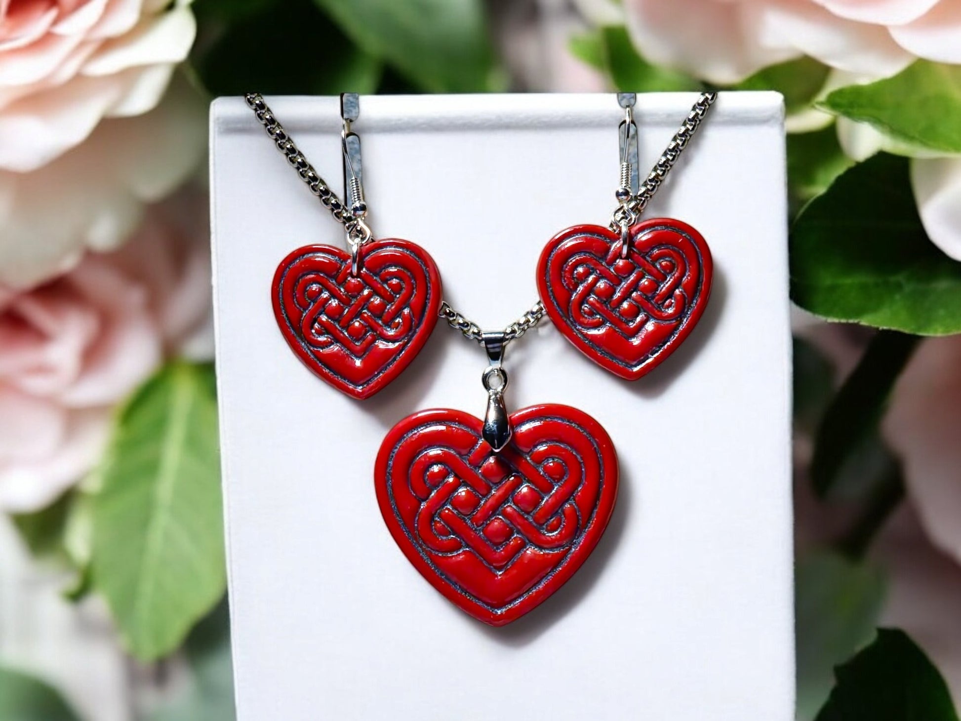 Eternal Knot Heart Set- Red - 1