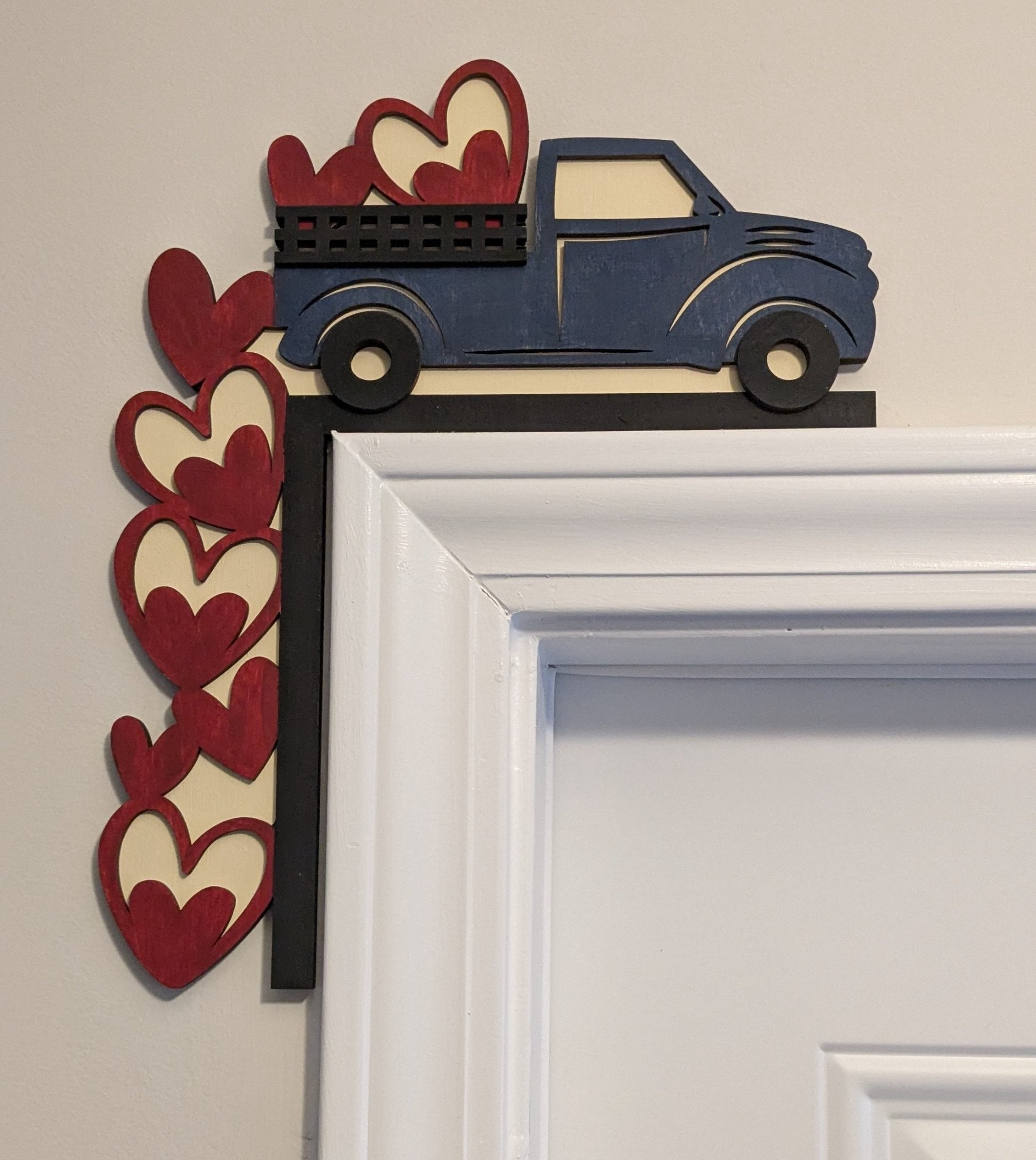 Door Corner - Truck with hearts - 1