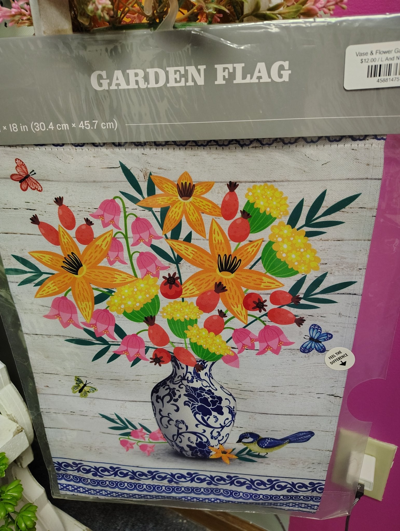 Blue & White Vase Garden Flag - 1