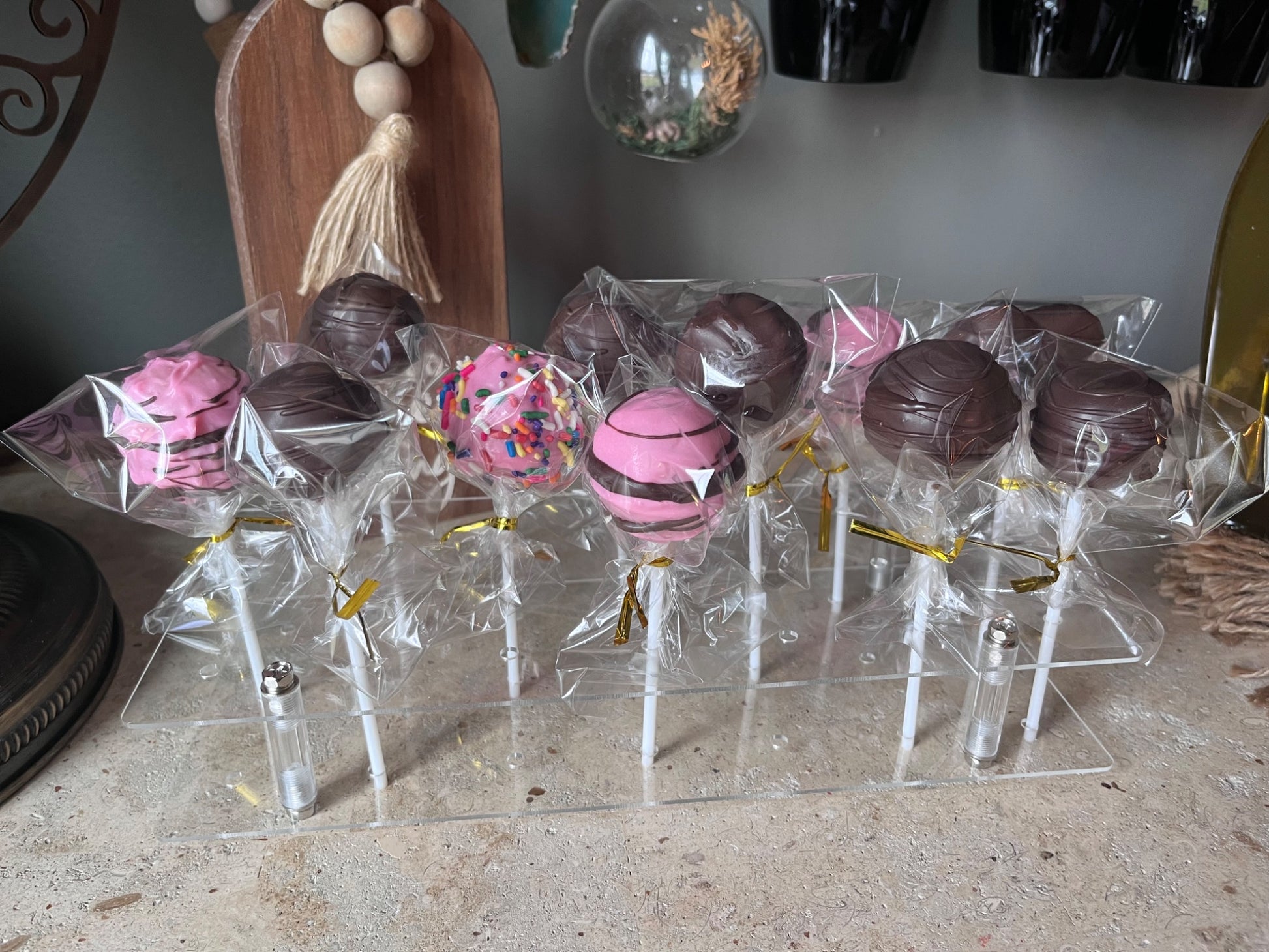 Chocolate & Vanilla Cake Pops  - 1