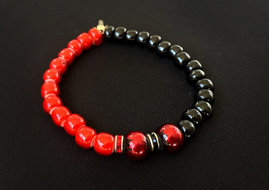 Black and red bead stretch bracelet - 1