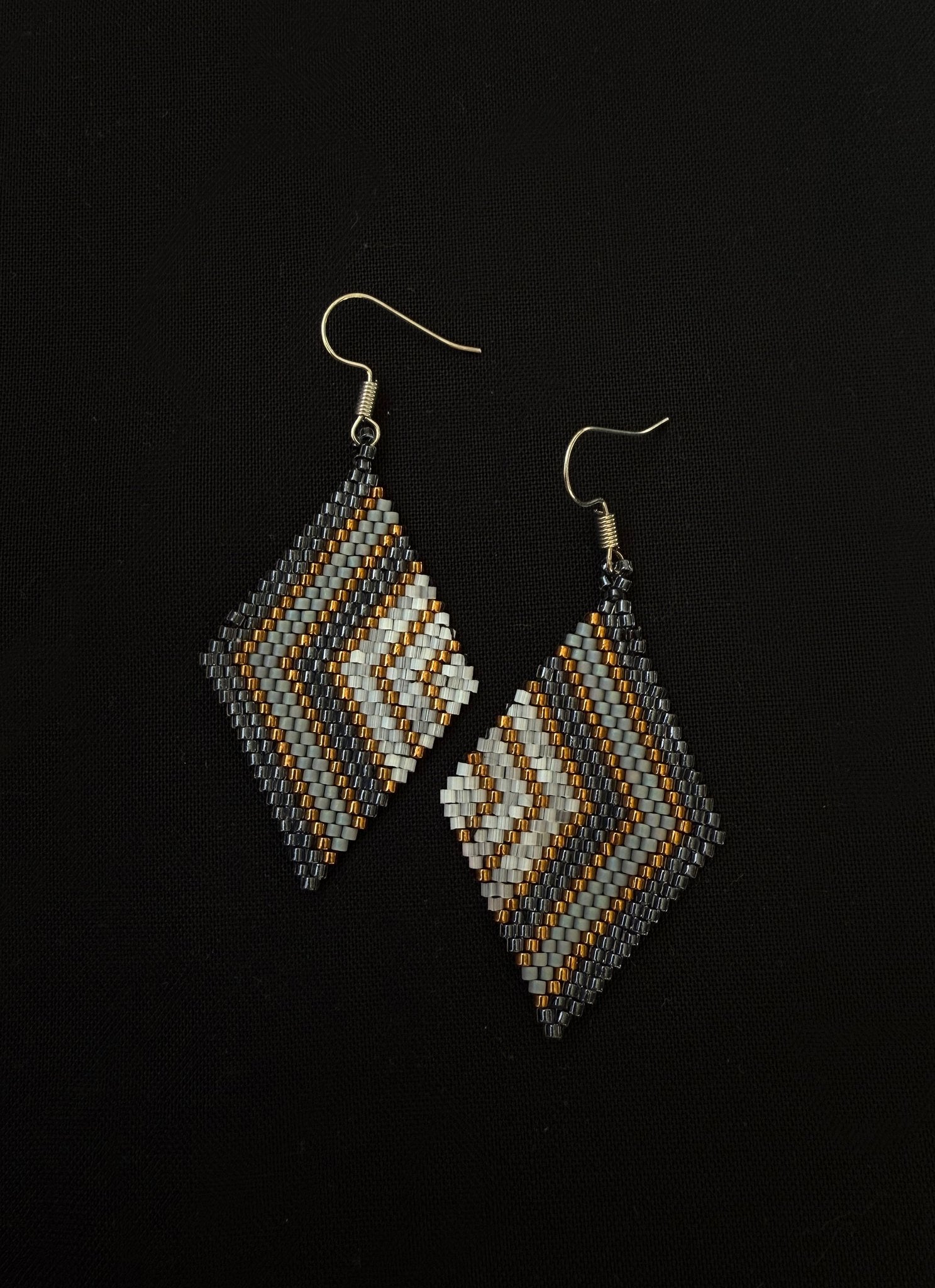 Rhombus beaded earrings  - 2