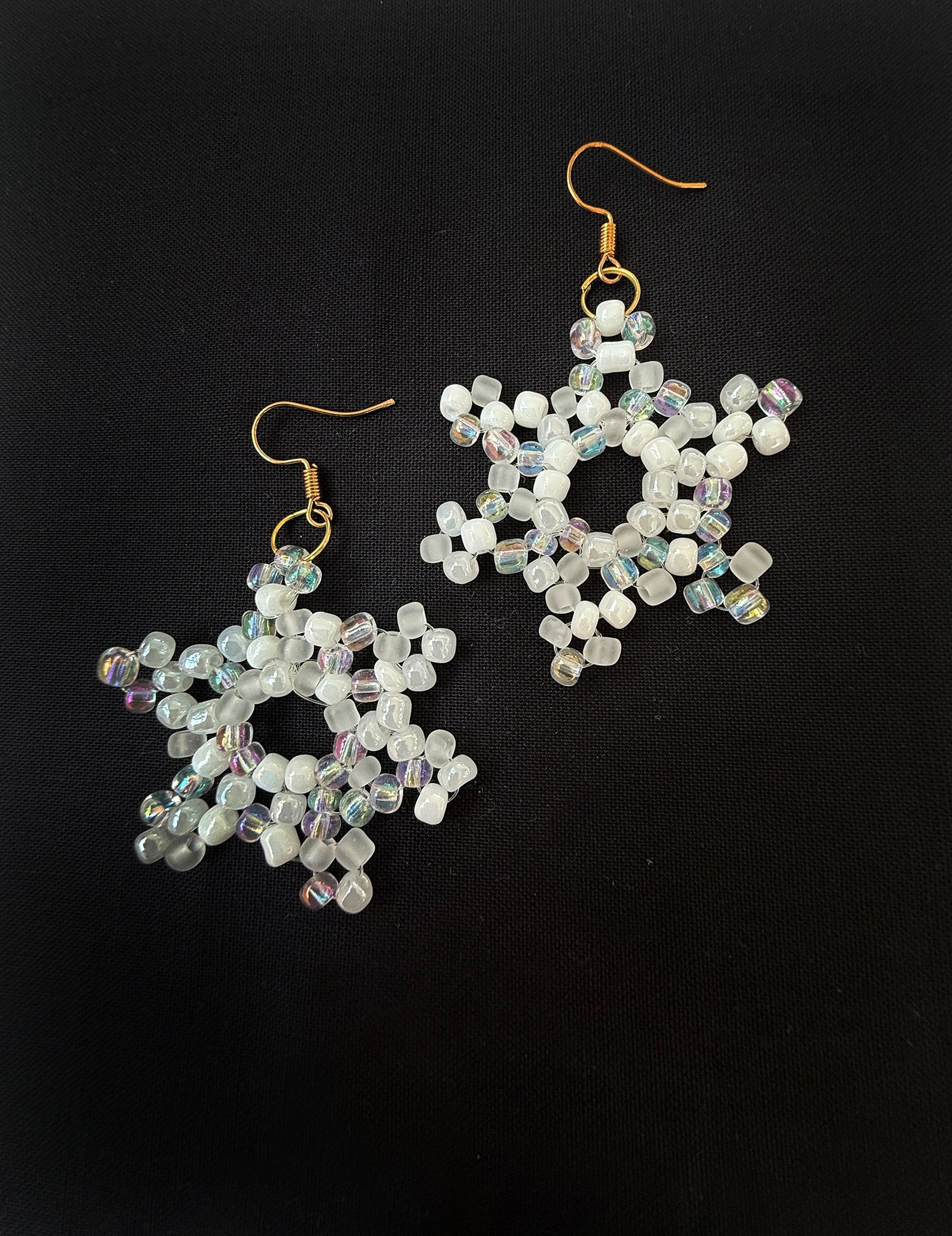 Snowflakes beaded earrings White - 1