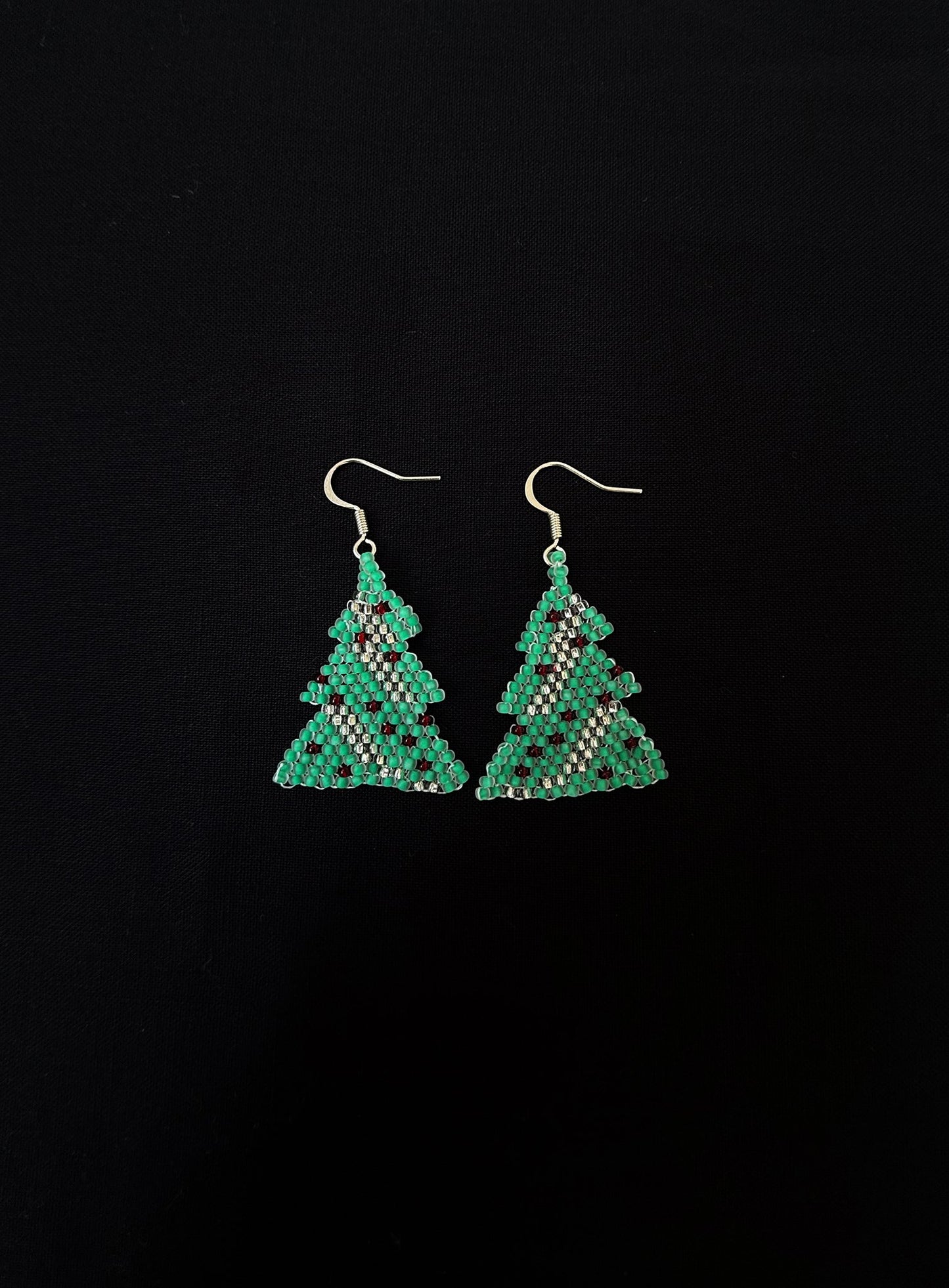 Christmas tree beaded earrings  - 1