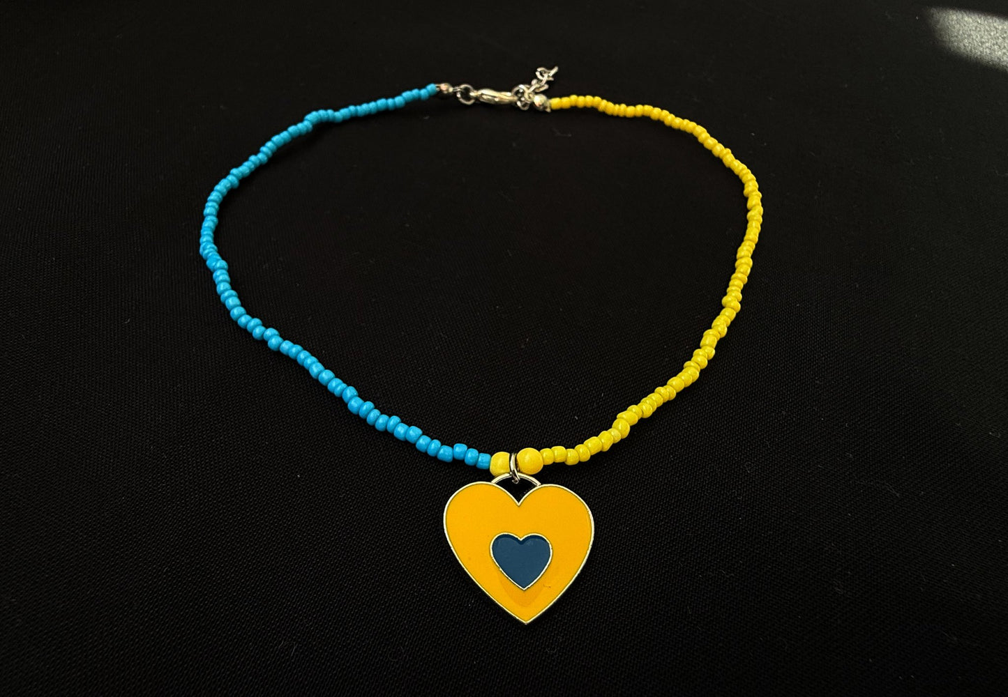 Yellow heart beaded choker - 1