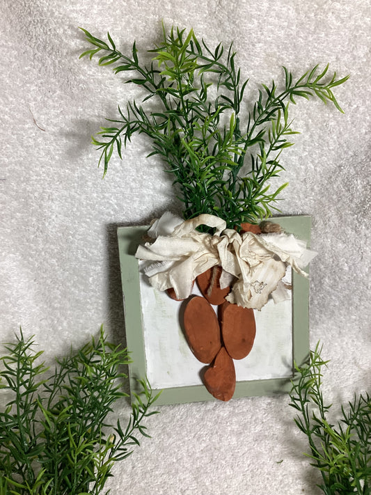 Carrot Sign Wall Hanging